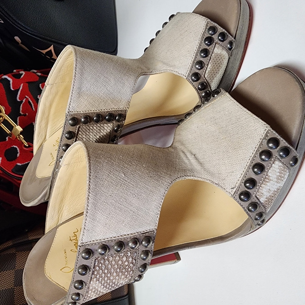 Christian Louboutin 39.5 Heels